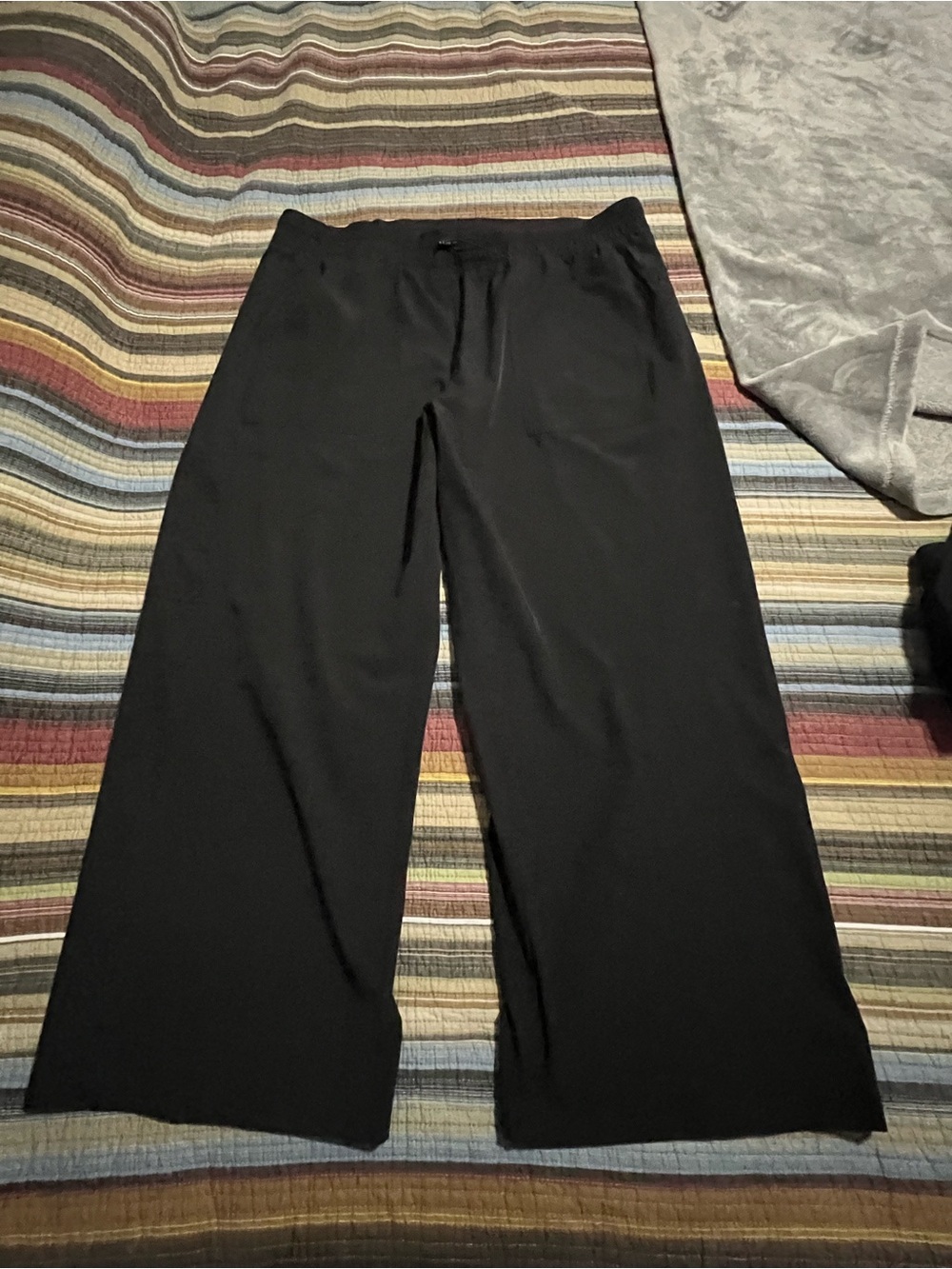 Women’s Black Wide-Leg Dress Pants